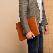 
Leather Portfolio Moreton Naisille Naisille – alternate product view 2