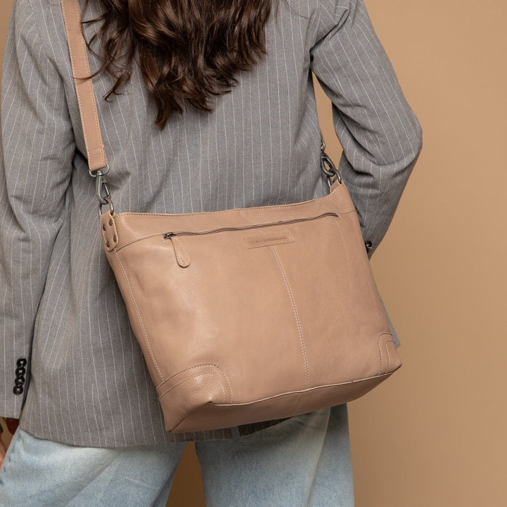 Astero Full-Grain Leather Shoulder Bag Naisille – alternate product view 2