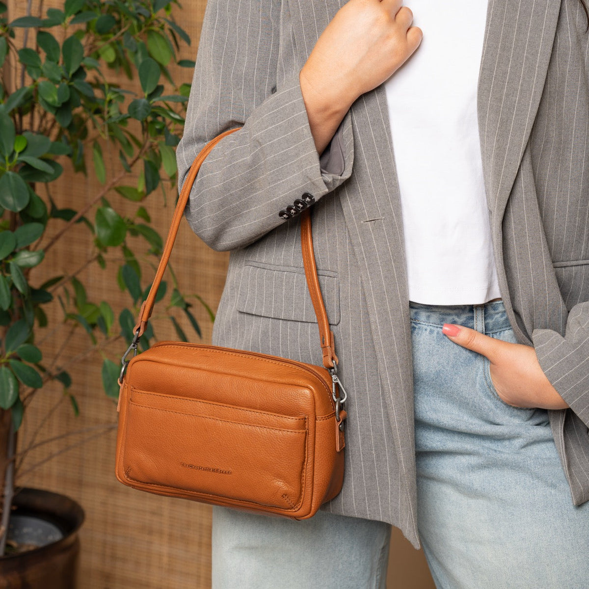 Liora Full-Grain Leather Shoulder Bag Naisille – alternate product view 3