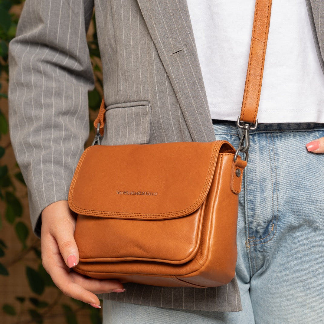 Miloa Full-Grain Leather Shoulder Bag Naisille – alternate product view 2