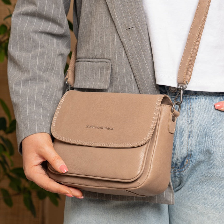 Miloa Full-Grain Leather Shoulder Bag Naisille – alternate product view 2