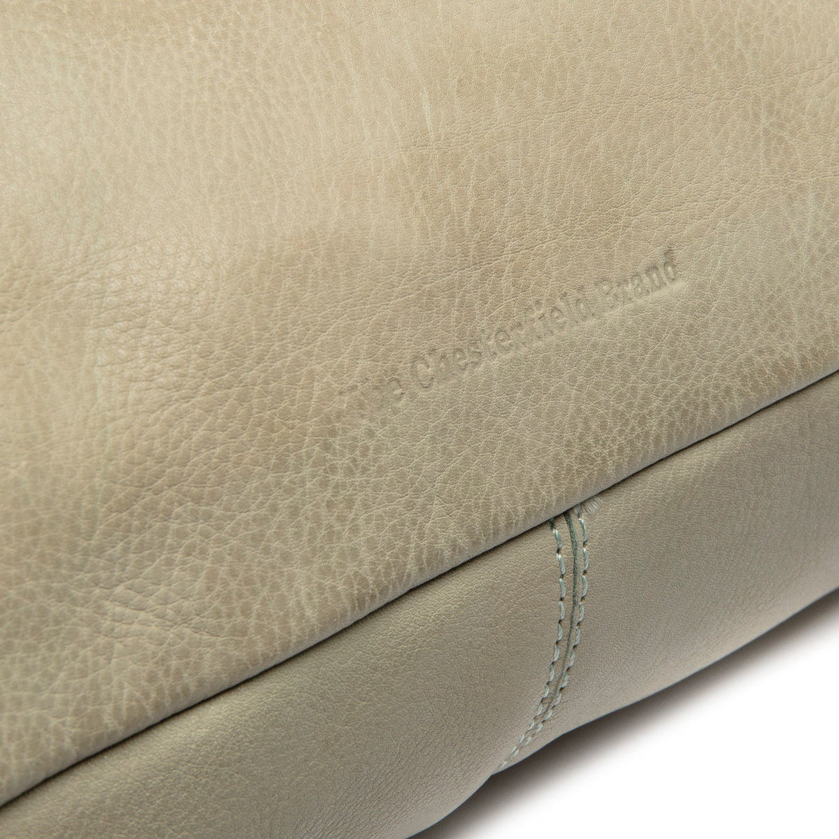 Sisäpuolen näkymä Showing Dedicated Padded Laptop Sleeve & Multi-Compartment Organization