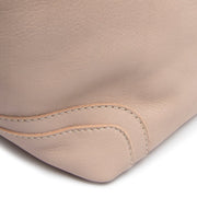 
Sisäpuolen näkymä Showing Dedicated Padded Laptop Sleeve & Multi-Compartment Organization
