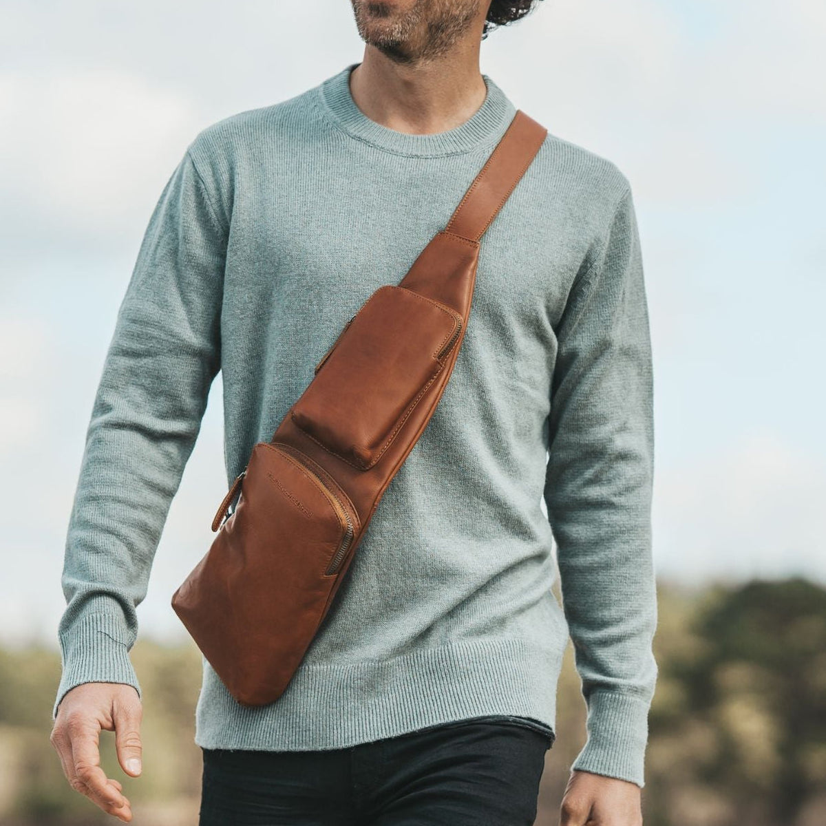 Leather Sling Bag Logan Naisille – alternate product view 2