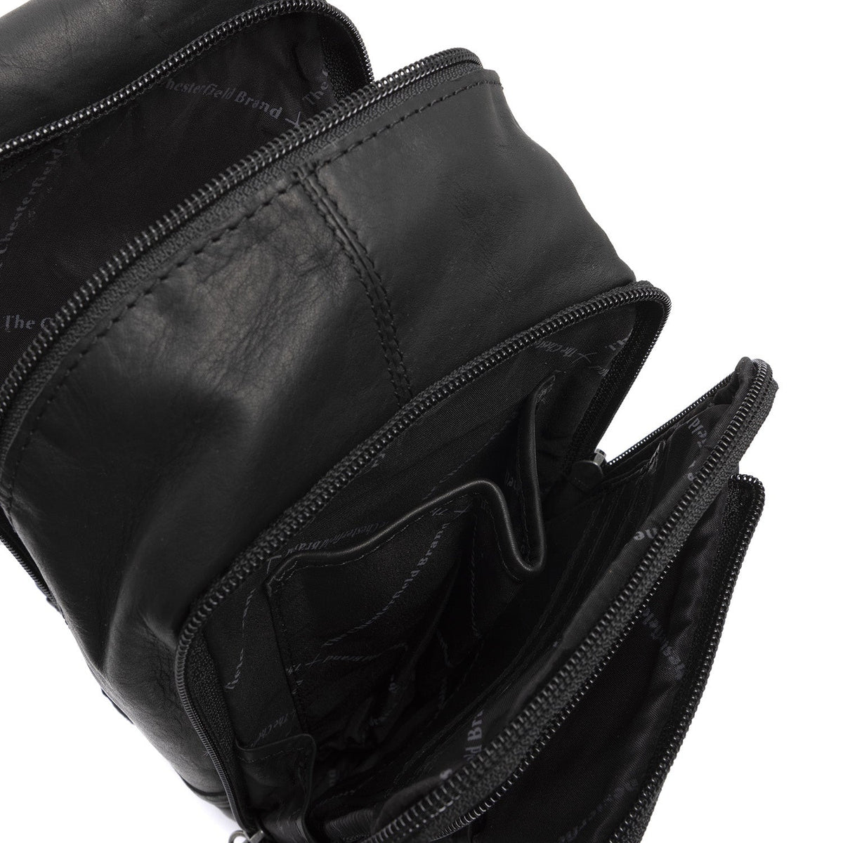 Leather Sling Bag Riga Naisille - Structured Side Profile Showing Gusset Depth &amp; Expansion Capacity