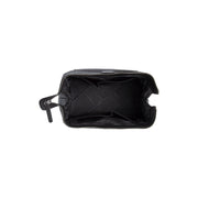 Close-Up Detail of Classic Collar &amp; Heavy-Duty Zipper Hardware on Biassa Full-Grain Leather Toiletry Bag Naisille