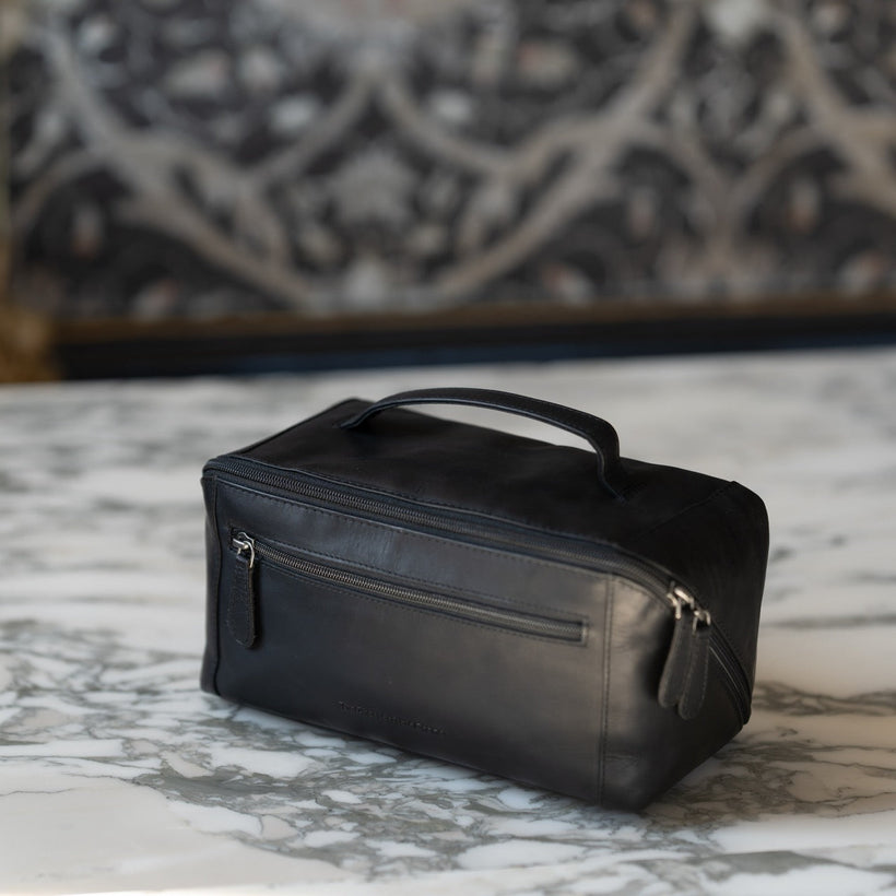 Elmia Full-Grain Leather Toiletry Bag Naisille