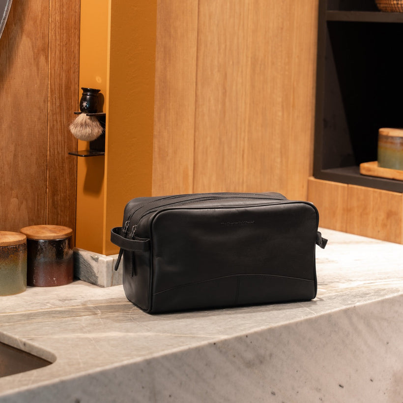 Stefan Full-Grain Leather Toiletry Bag Naisille
