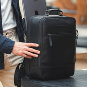 
Classic 100% Full-Grain leather Backpack - Takanäkymä vahvistetuilla nahkahihnoilla