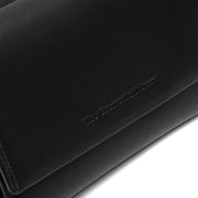 Solid Antique Brass Hardware &amp; Heavy-Duty Dual Zipper Detail on Doniva Full-Grain Leather Wallet Naisille