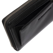 
Sisäpuolen näkymä Showing Dedicated Padded Laptop Sleeve & Multi-Compartment Organization