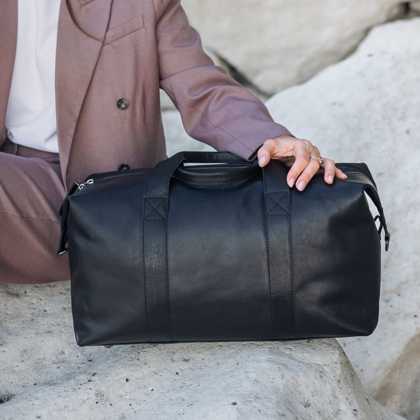 Conor Full-Grain Leather Weekender Bag Naisille