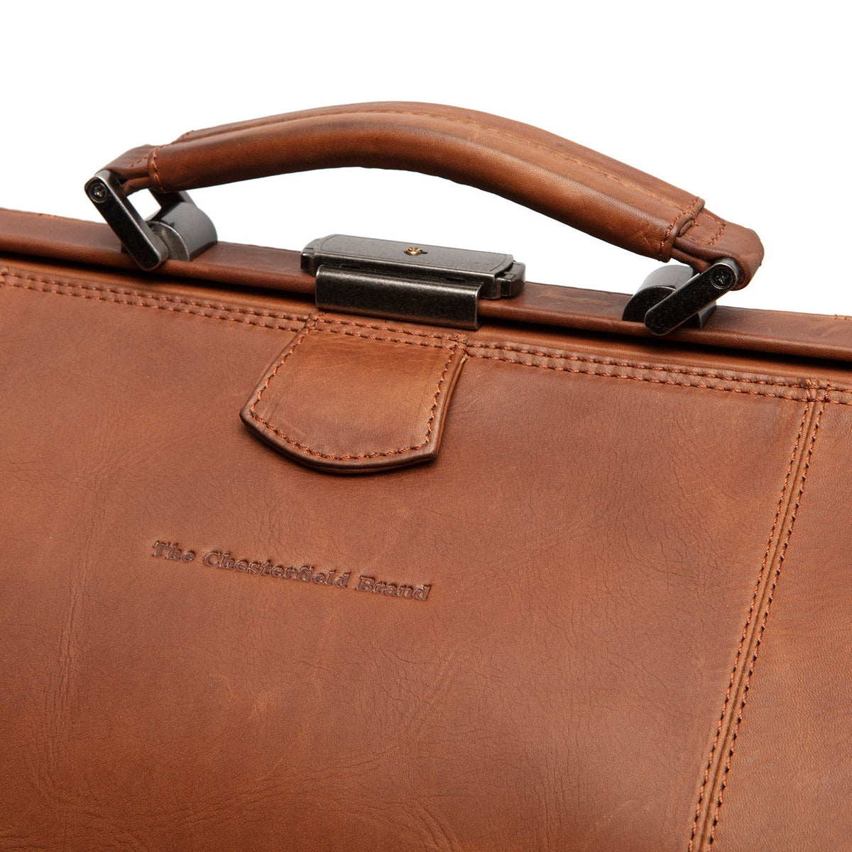 Corfu Full-Grain Leather Weekender Bag Naisille - Structured Side Profile Showing Gusset Depth &amp; Expansion Capacity