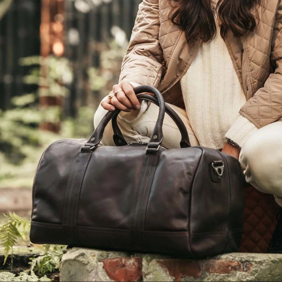 Perth Full-Grain Leather Weekender Bag Naisille – alternate product view 2