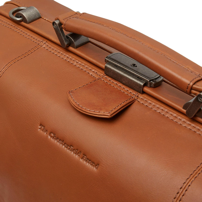Texel Full-Grain Leather Weekender Bag Naisille