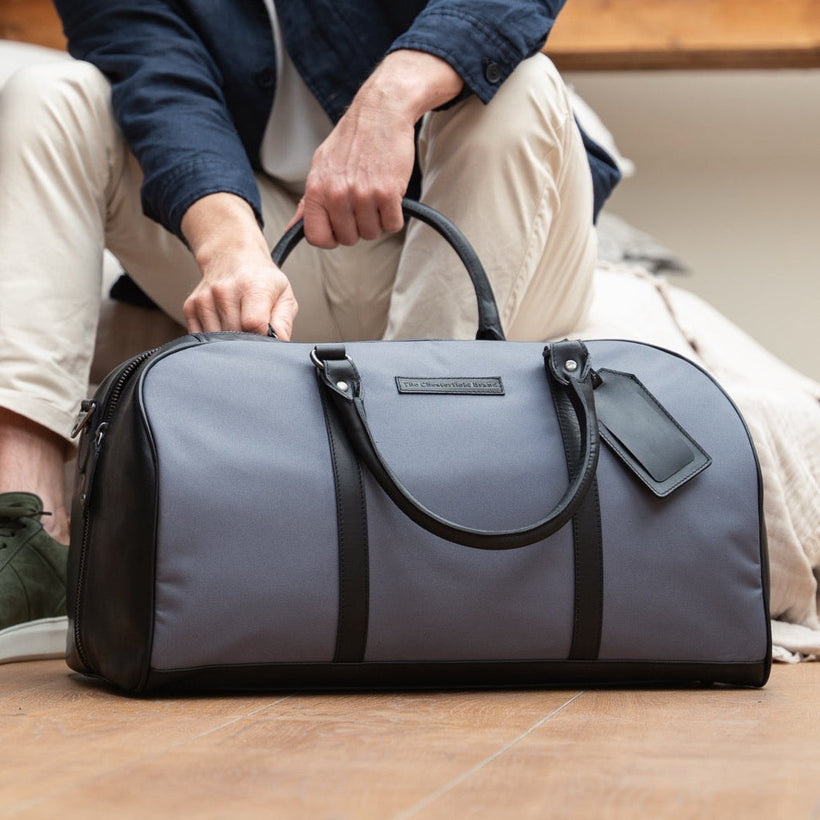 Tornio Full-Grain Leather Weekender Bag Naisille