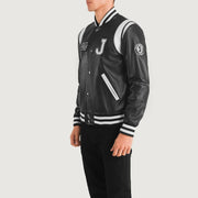 
Black & White Sheepskin Leather Varsity Jacket - Takaa istuvilla olkapäillä ja siistillä helmalla