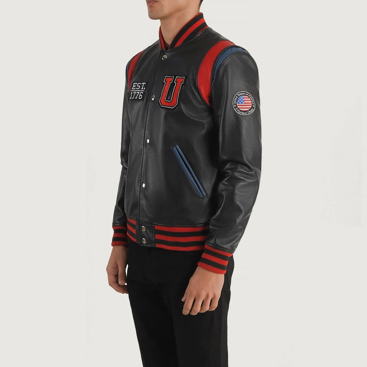 
Black Sheepskin Leather Varsity Jacket - Takaa istuvilla olkapäillä ja siistillä helmalla