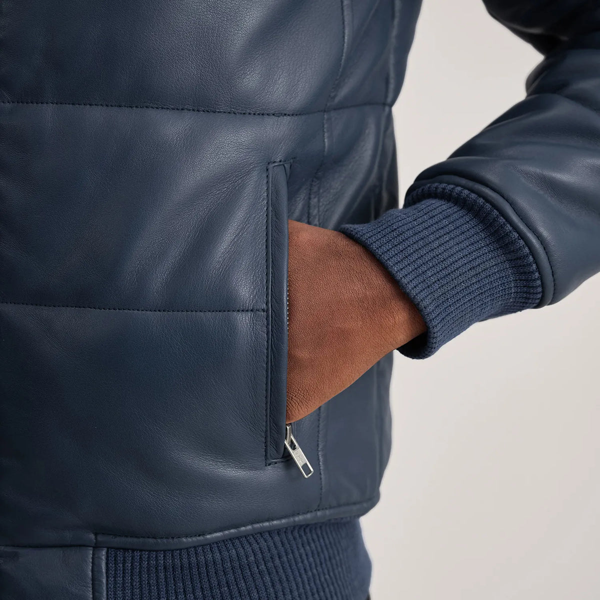 Lucas Nahkainen Pommitakki Miehille – alternate product view 6
