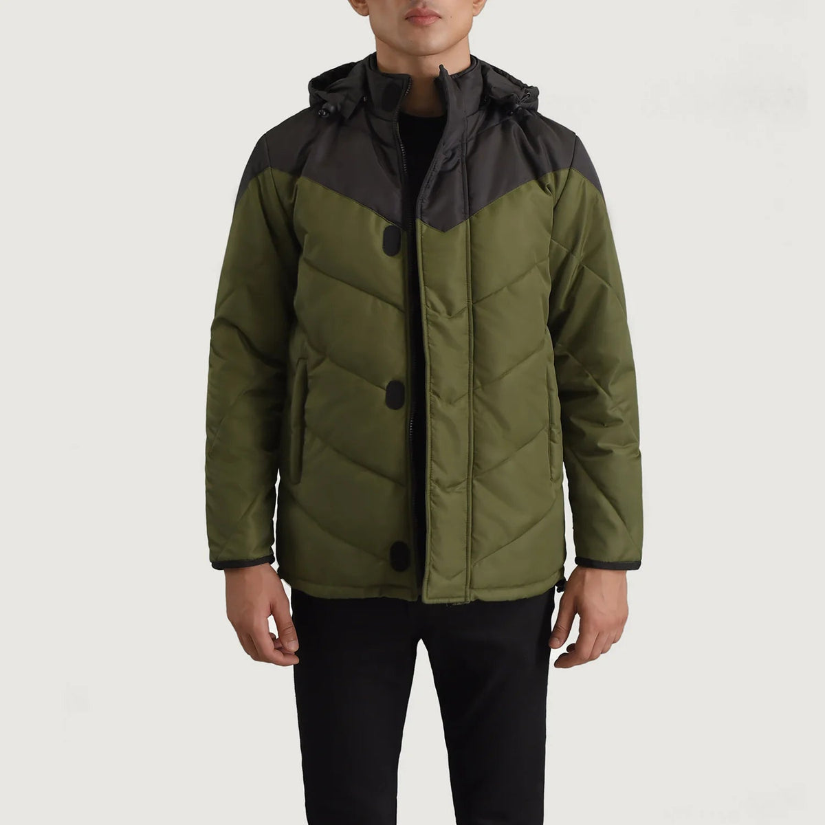 
Luka Musta & Vihreä Hooded Puffer Nahkatakki Miehille in Black & Green Full-Grain Leather - Edestä ja räätälöity siluetti | Osta verkosta