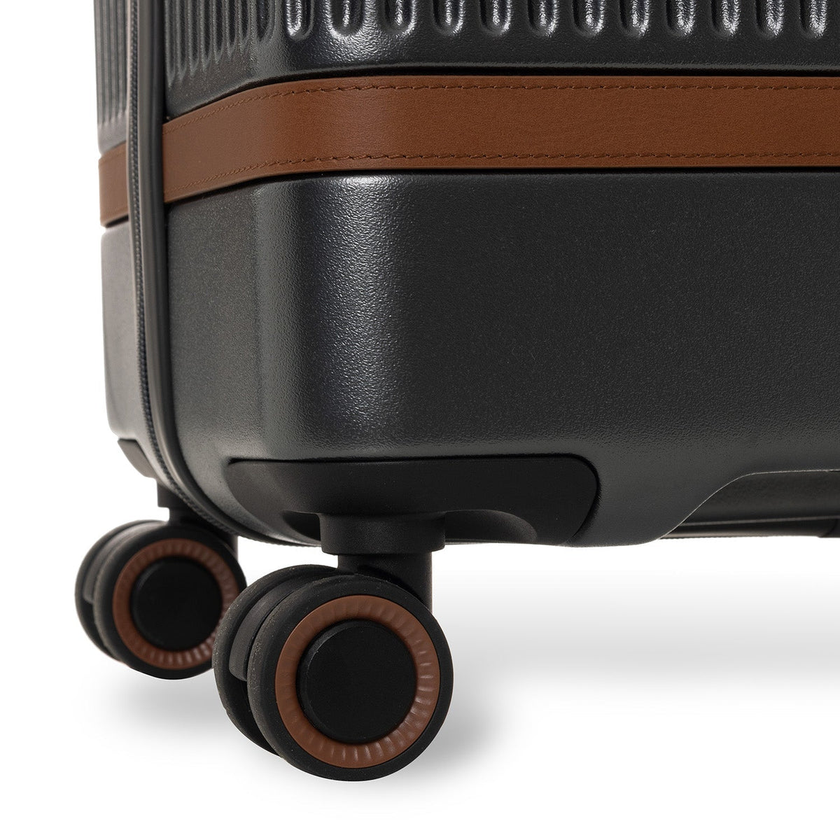 Urban Graphite Medium Suitcase Zuna Naisille, detail view 1