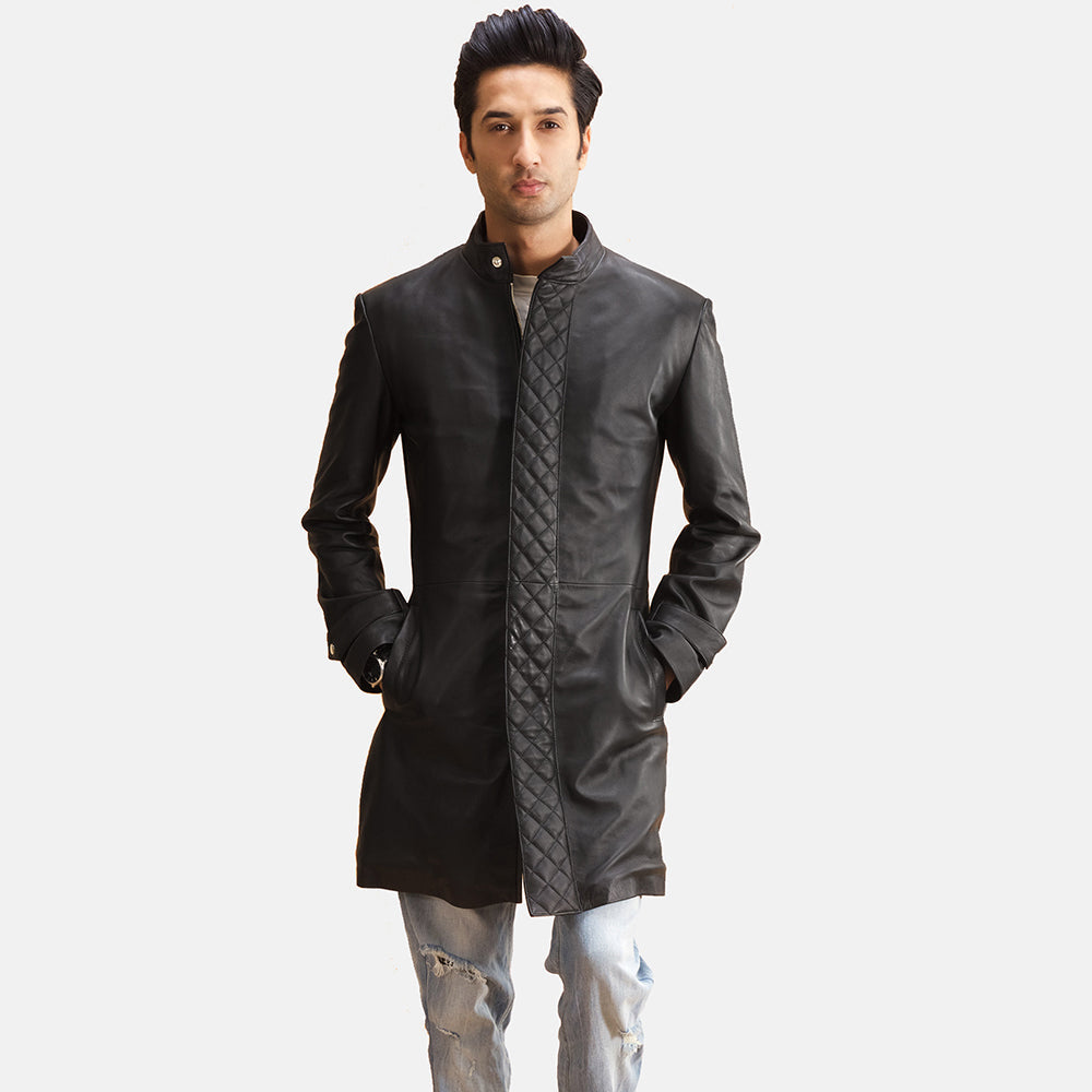 Men's Midlander Quilted Musta Nahkatakki Pitkä Miehille in Black Sheepskin Leather - Front Profile View &amp; Tailored Silhouette | Buy Online