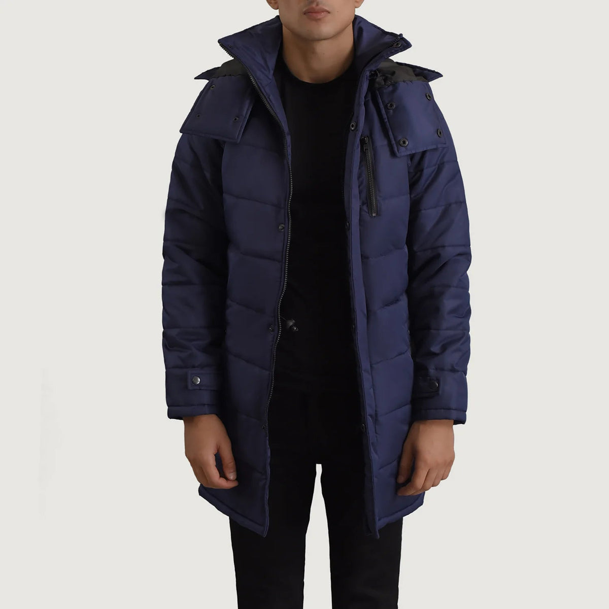 
Moore Sininen Hooded Parka Miehille in Blue Full-Grain Leather - Edestä ja räätälöity siluetti | Osta verkosta