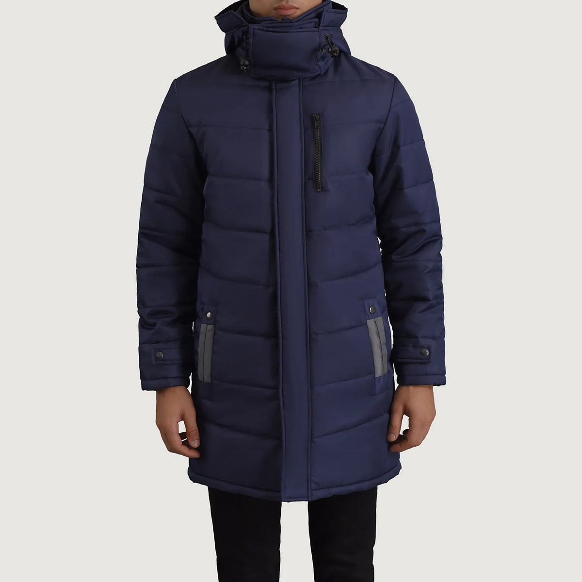 
Yksityiskohtainen lähikuva of Classic Collar & Zipper With Snap Button Placket Hardware on Moore Sininen Hooded Parka Miehille