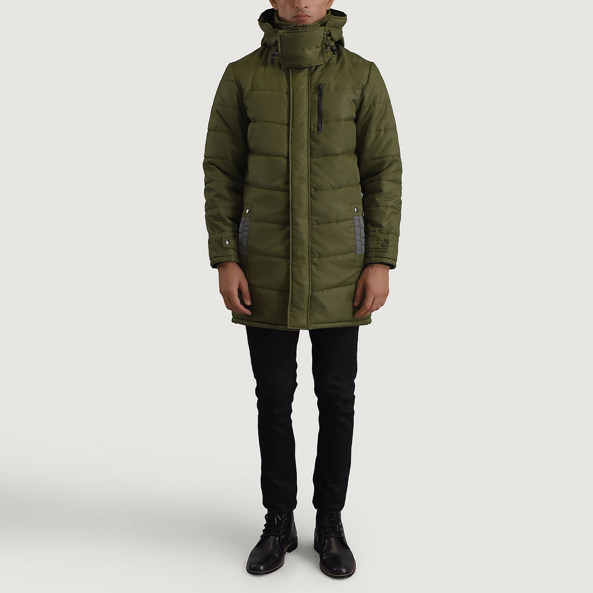 
Moore Vihreä Hooded Parka Miehille - Sivuprofiili ergonomisella hihanleikkauksella