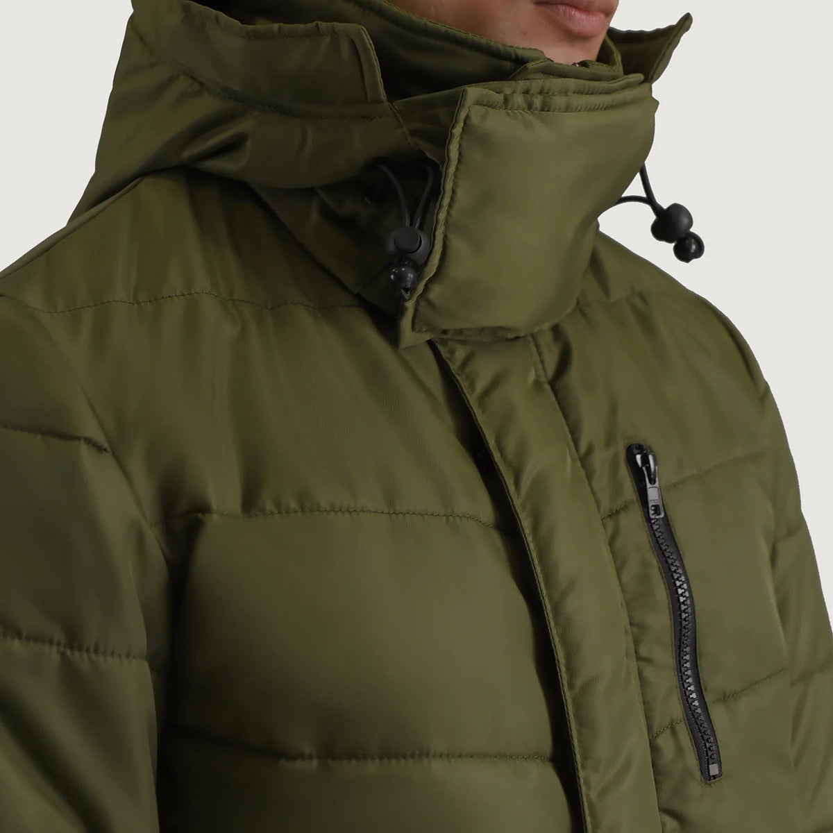 
Sisäpuolen näkymä Showing Quilted Viscose Lining & Kaksi käytännöllistä sisätaskua