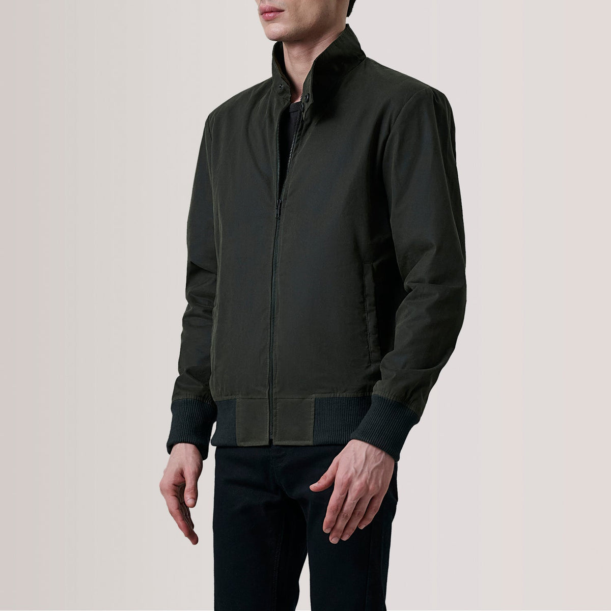 Morrison Olive Canvas Nahkainen Pommitakki Miehille For Men - Lateral Side Profile View Showing Sleeve Cut &amp; Athletic Taper Fit