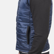 
Sisäpuolen näkymä Showing Viscose lining & Kaksi käytännöllistä sisätaskua