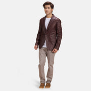 Radaron Quilted Maroon Nahkainen Bleiseri Miehille - Lateral Side Profile View Showing Sleeve Cut &amp; Athletic Taper Fit