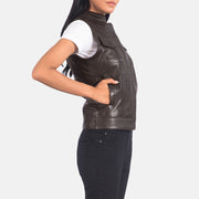 
Brown Sheepskin Leather Biker Jacket - Takaa istuvilla olkapäillä ja siistillä helmalla