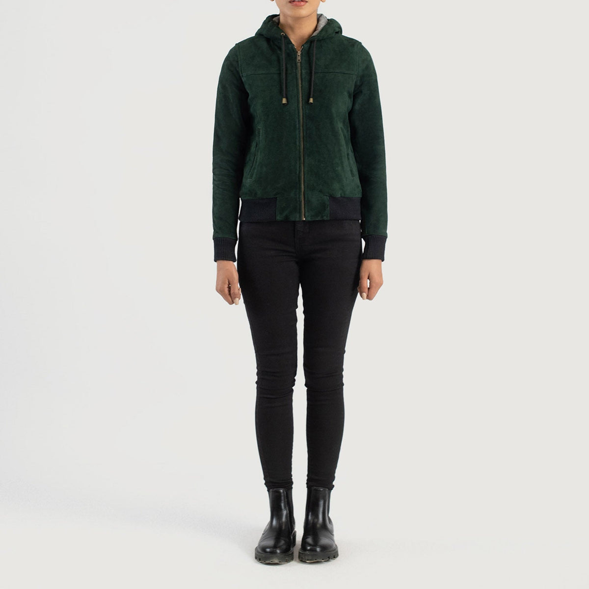 
Rebella Green Hooded Suede Bomber Jacket - Sivuprofiili ergonomisella hihanleikkauksella