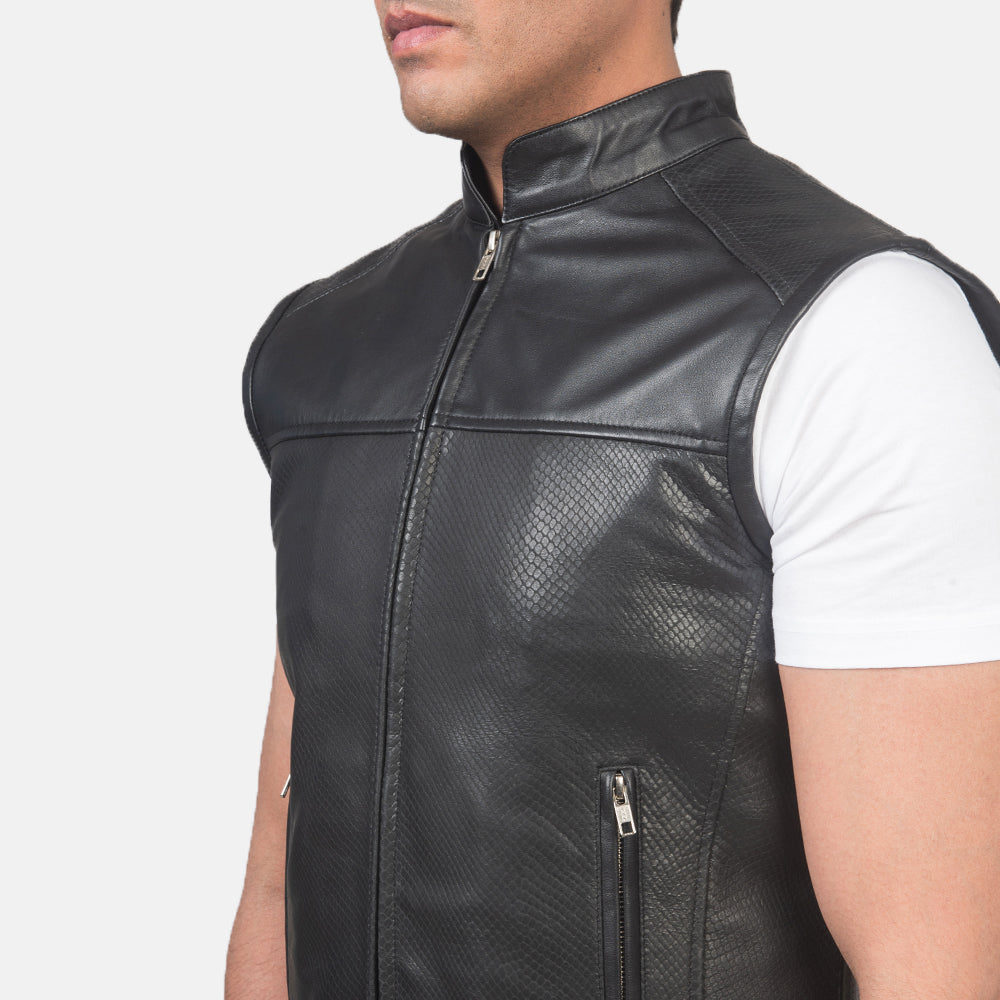 
Sisäpuolen näkymä Showing Quilted Polyester Lining & Kaksi käytännöllistä sisätaskua
