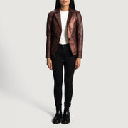 Close-Up Detail of Notch &amp; Button Hardware on Women's Ruby Metallic Maroon Nahkainen Bleiseri Naisille