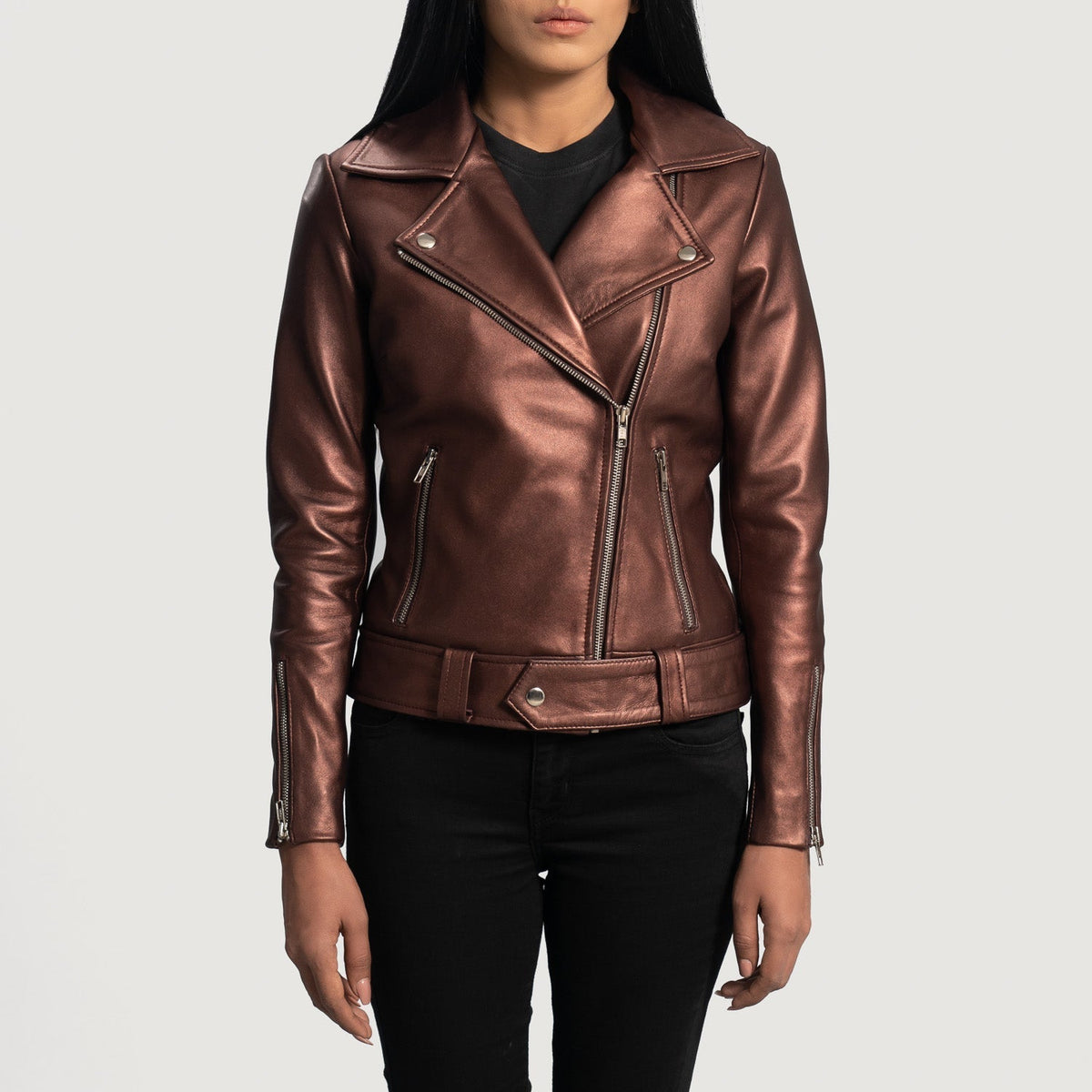 
Rumy Maroon Leather Biker Jacket in Maroon Sheepskin Leather - Edestä ja räätälöity siluetti | Osta verkosta