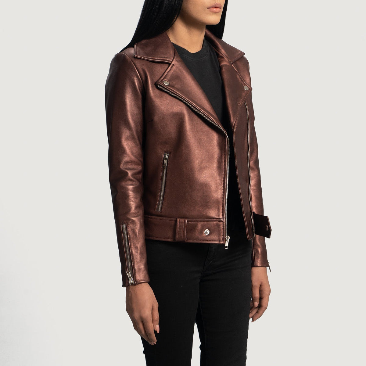 
Maroon Sheepskin Leather Biker Jacket - Takaa istuvilla olkapäillä ja siistillä helmalla