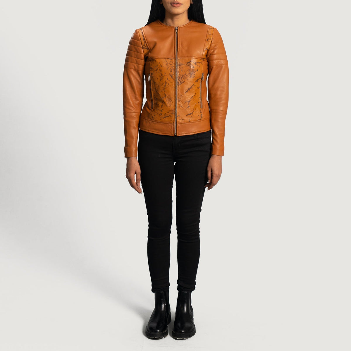 Close-Up Detail of Classic Collar &amp; Zipper Hardware on Women's Sandy Vaaleanruskea Dye Nahkainen Biker-takki Naisille