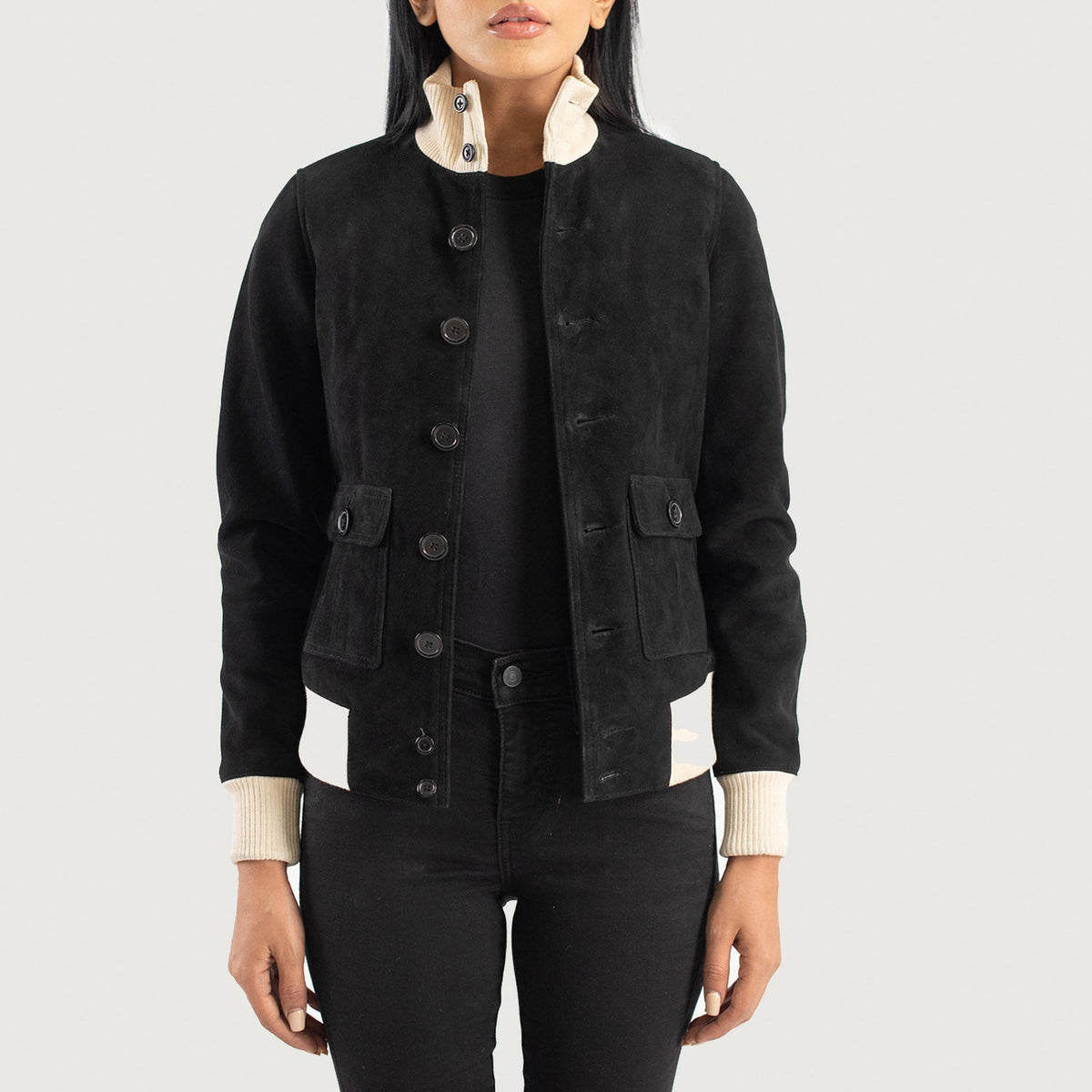
Sasha A1 Black Suede Bomber Jacket in Black Goatskin Suede - Edestä ja räätälöity siluetti | Osta verkosta