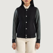 
Yksityiskohtainen lähikuva of Varsity & Snap Buttons Hardware on Savant Green Hybrid Varsity Jacket