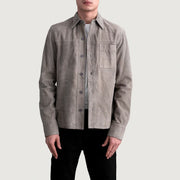 
Scout Grey Suede Leather Shirt Miehille Miehille in Grey Goatskin Suede - Edestä ja räätälöity siluetti | Osta verkosta