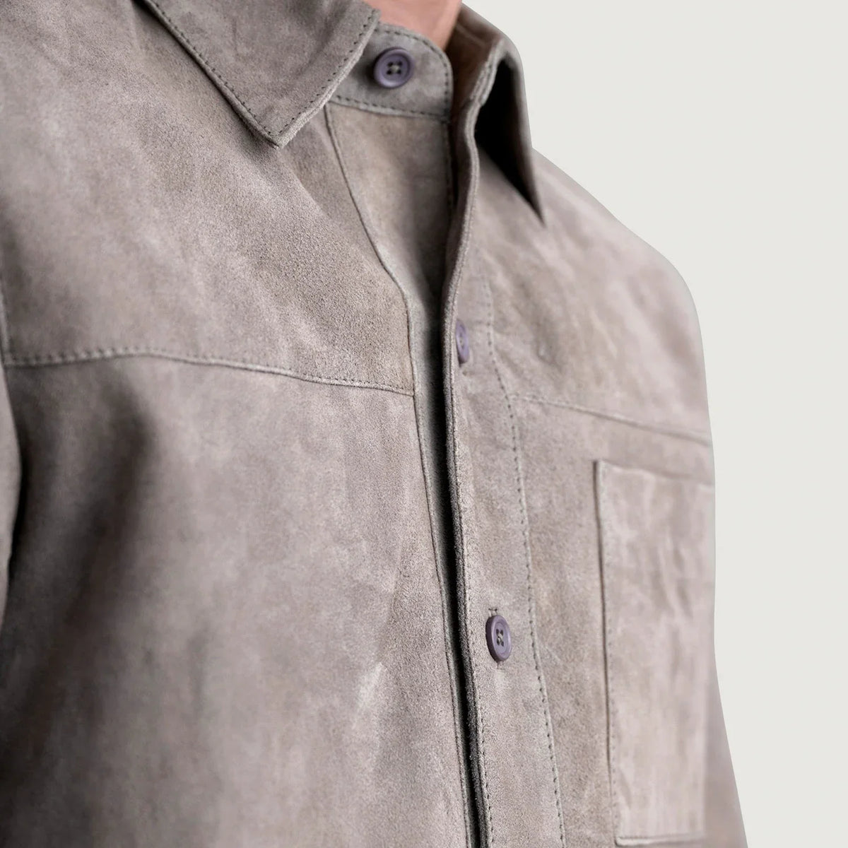 
Sisäpuolen näkymä Showing Viscose Lining & Kaksi käytännöllistä sisätaskua