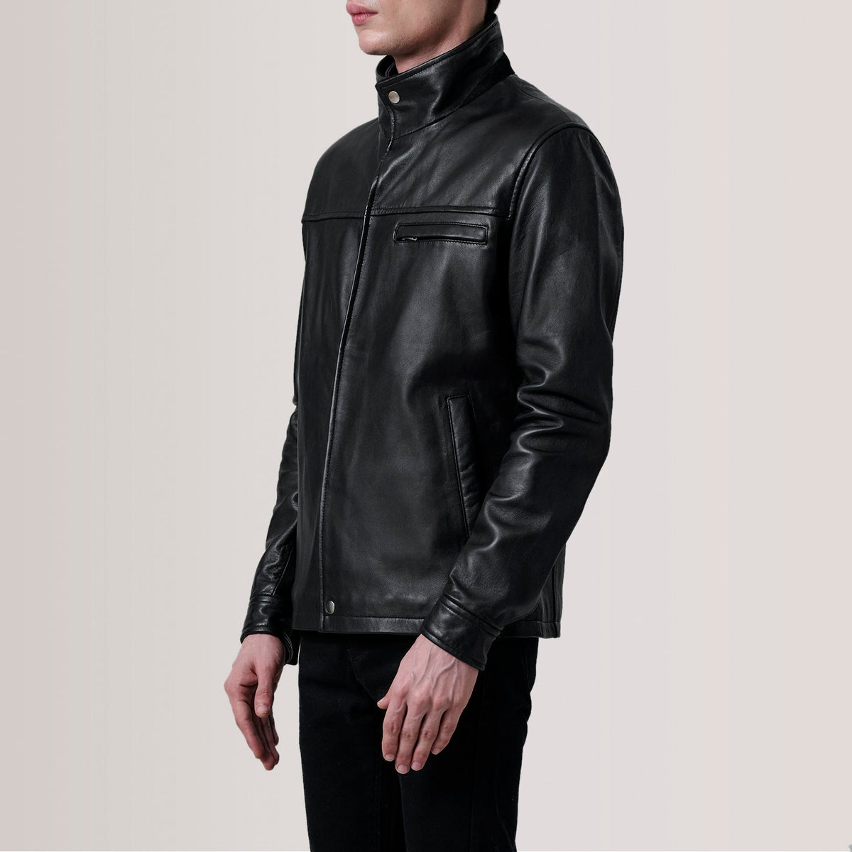 Sean Musta Leather Classic Nahkatakki Miehille For Men - Lateral Side Profile View Showing Sleeve Cut &amp; Athletic Taper Fit