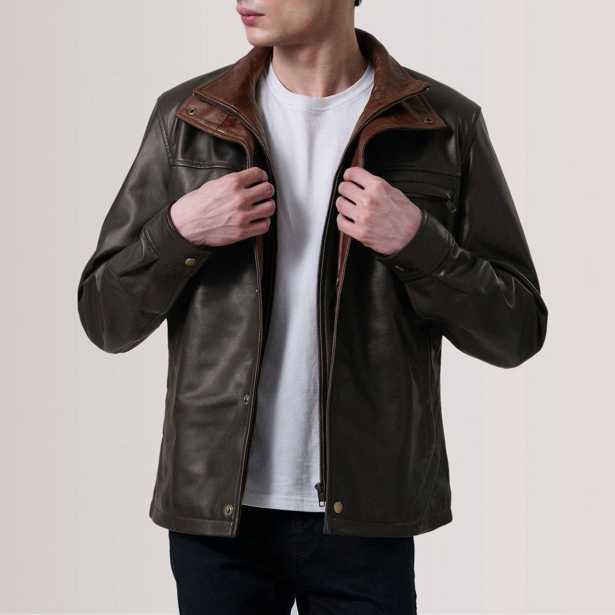 Sean Ruskea Leather Classic Nahkatakki Miehille For Men in Brown Sheepskin Leather - Front Profile View &amp; Tailored Silhouette | Buy Online