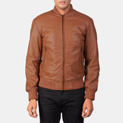 Close-Up Detail of Varsity &amp; Zipper Hardware on Men's Shane Ruskea Nahkainen Pommitakki Miehille
