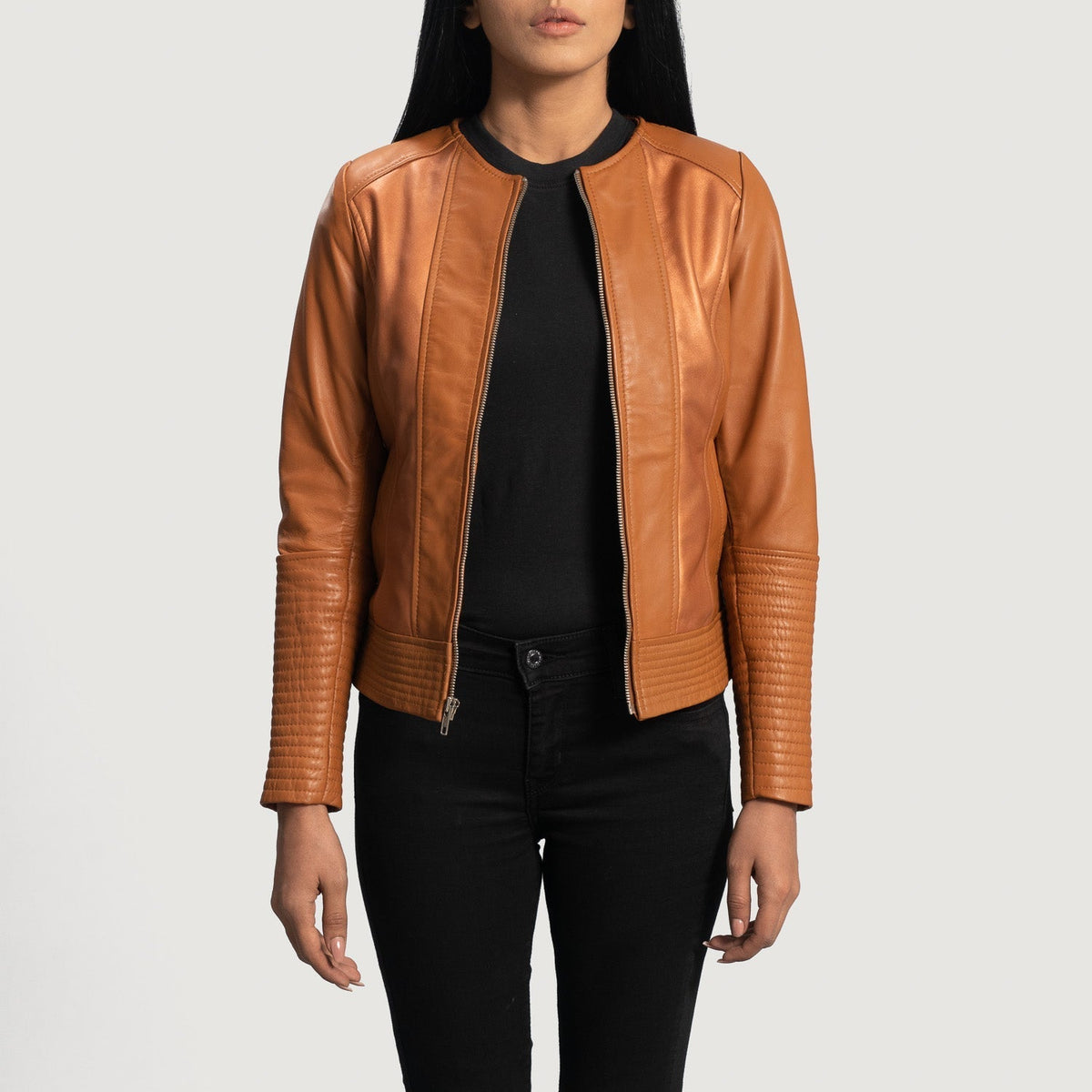Women's Sleeky Clean Vaaleanruskea Nahkainen Biker-takki Naisille in Tan Brown Sheepskin Leather - Front Profile View &amp; Tailored Silhouette | Buy Online