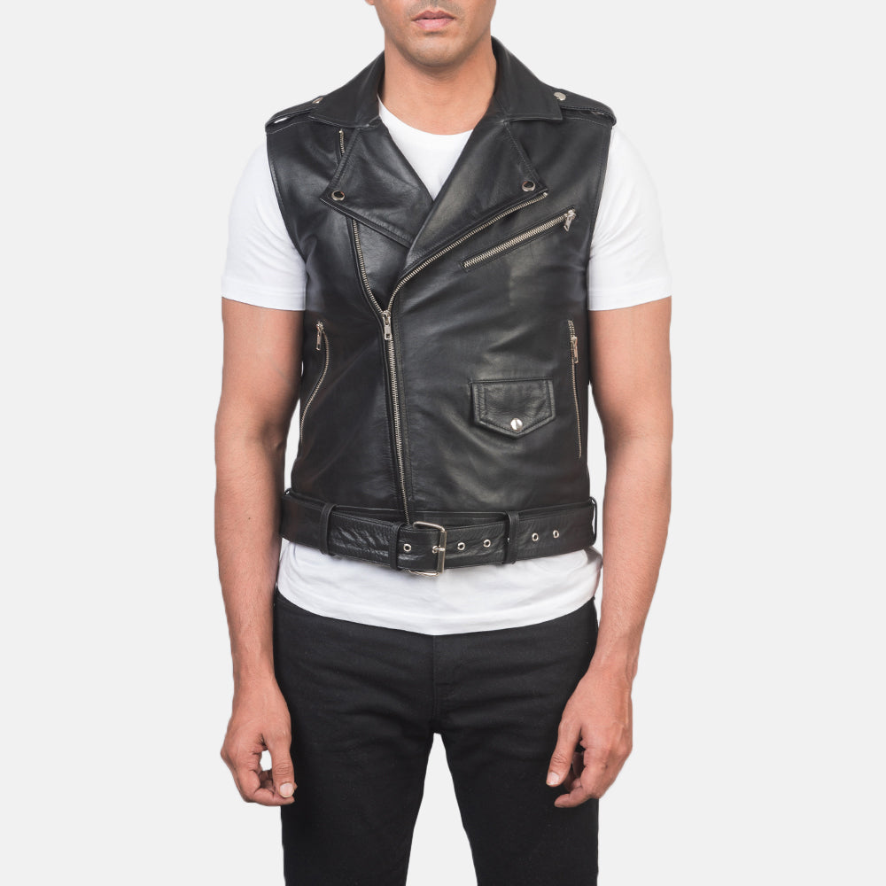 Close-Up Detail of Notch &amp; Zipper Hardware on Men's Sullivan Musta Leather Biker Vest Miehille