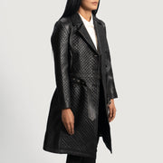 
Black Sheepskin Leather Trench Coat - Takaa istuvilla olkapäillä ja siistillä helmalla